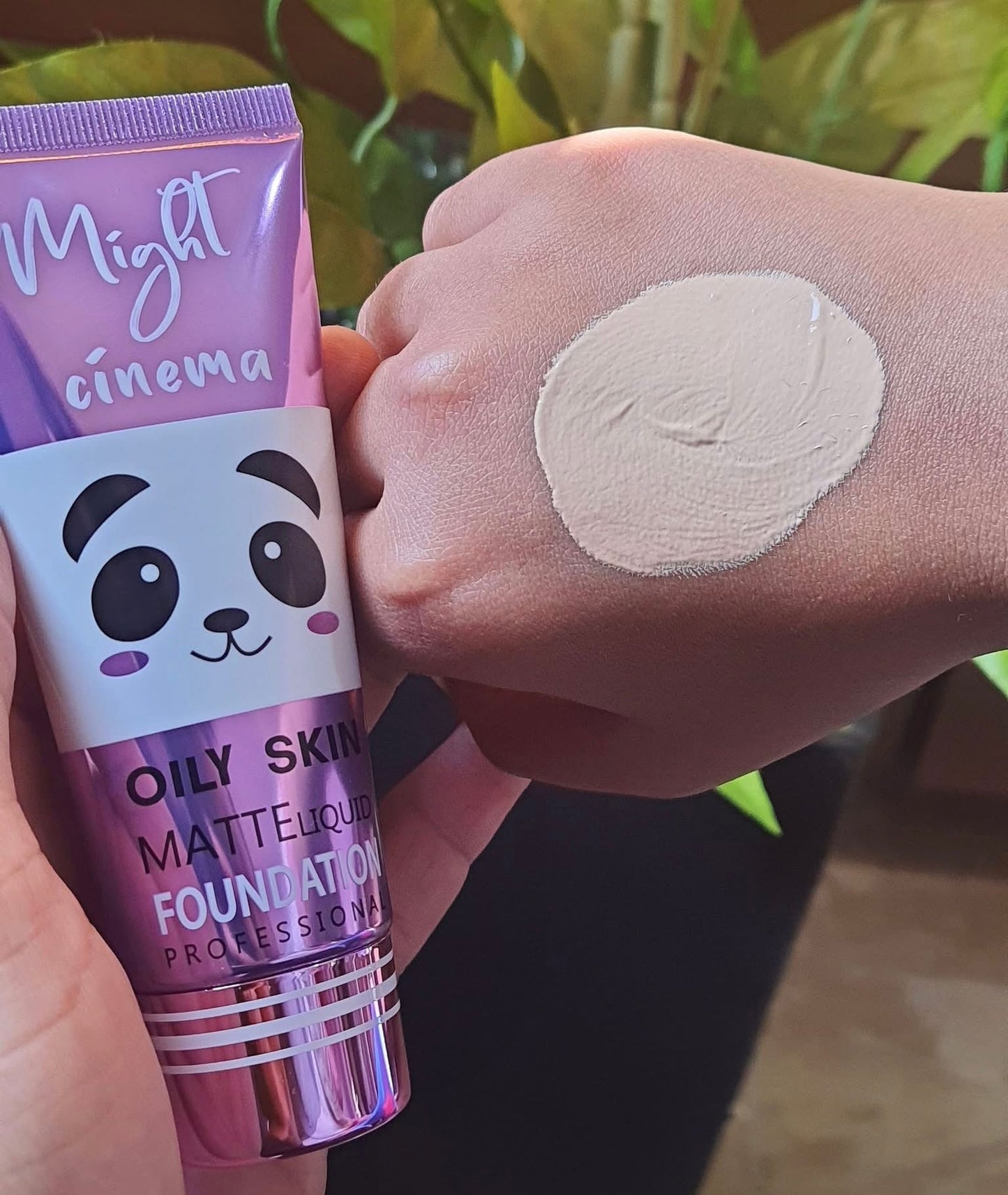 Might Cinema Oily Skin Foundation