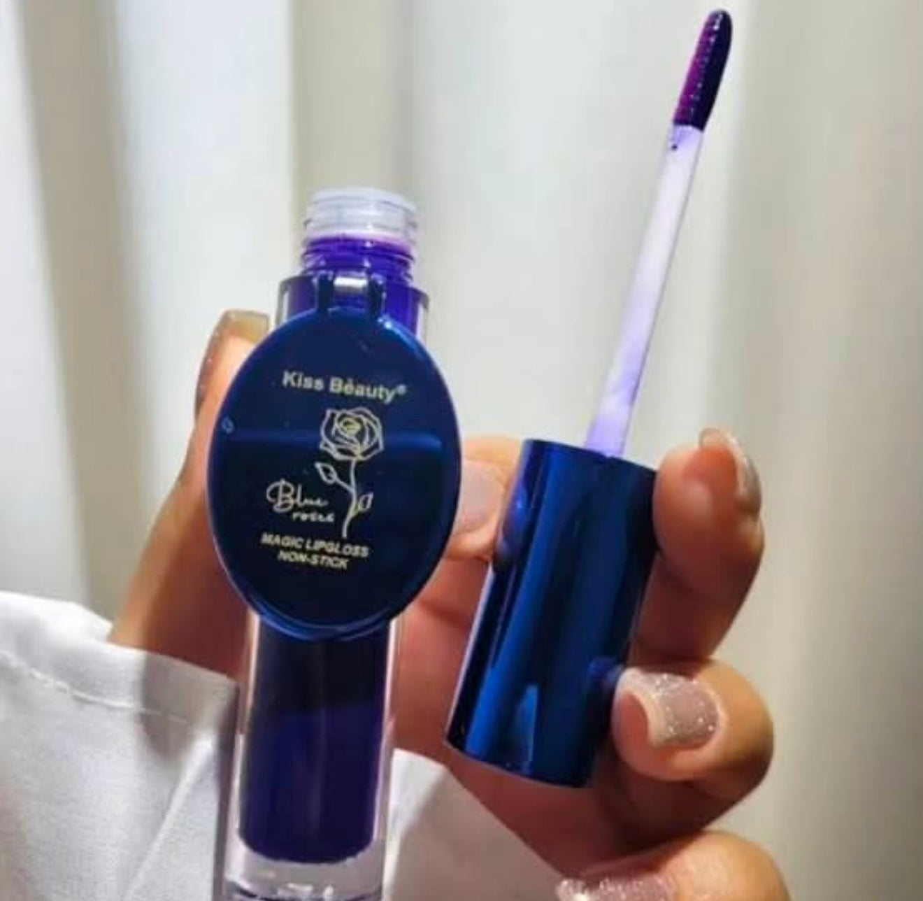 Kiss Beauty Magic Lip Gloss Blue Roses