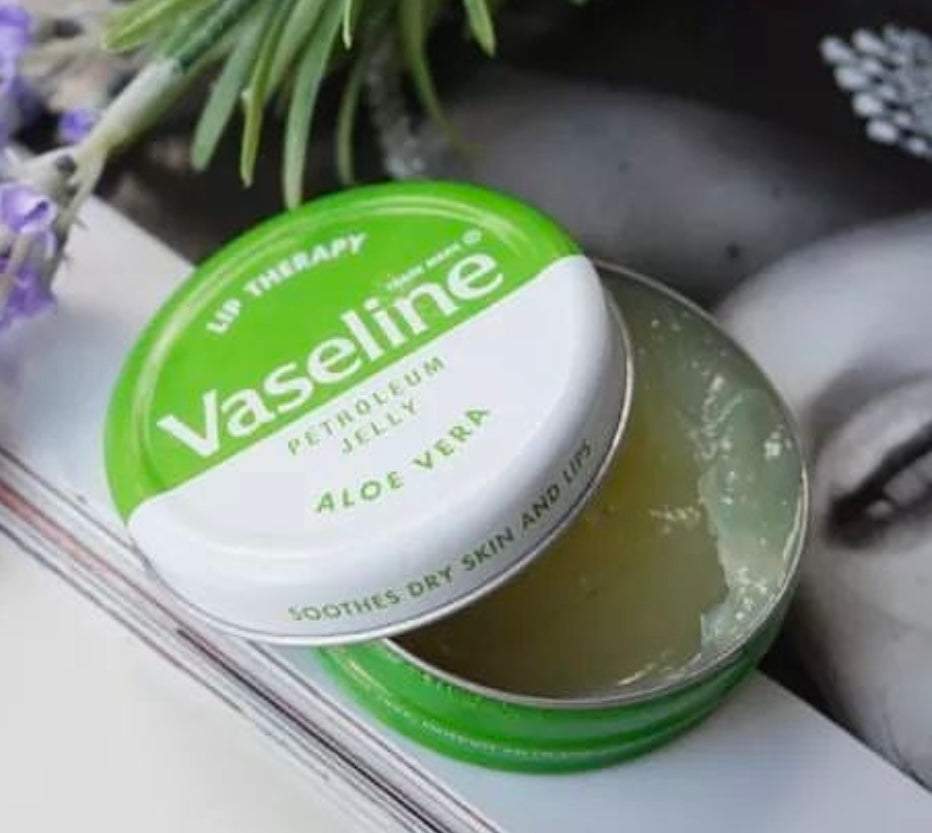 Vaseline Lip Therapy (Aloe Vera)