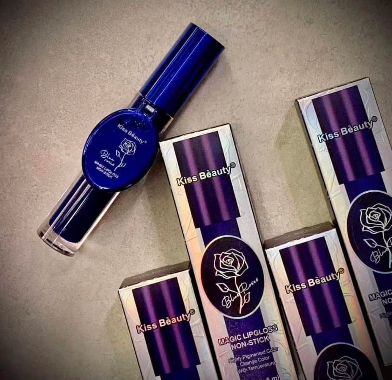 Kiss Beauty Magic Lip Gloss Blue Roses
