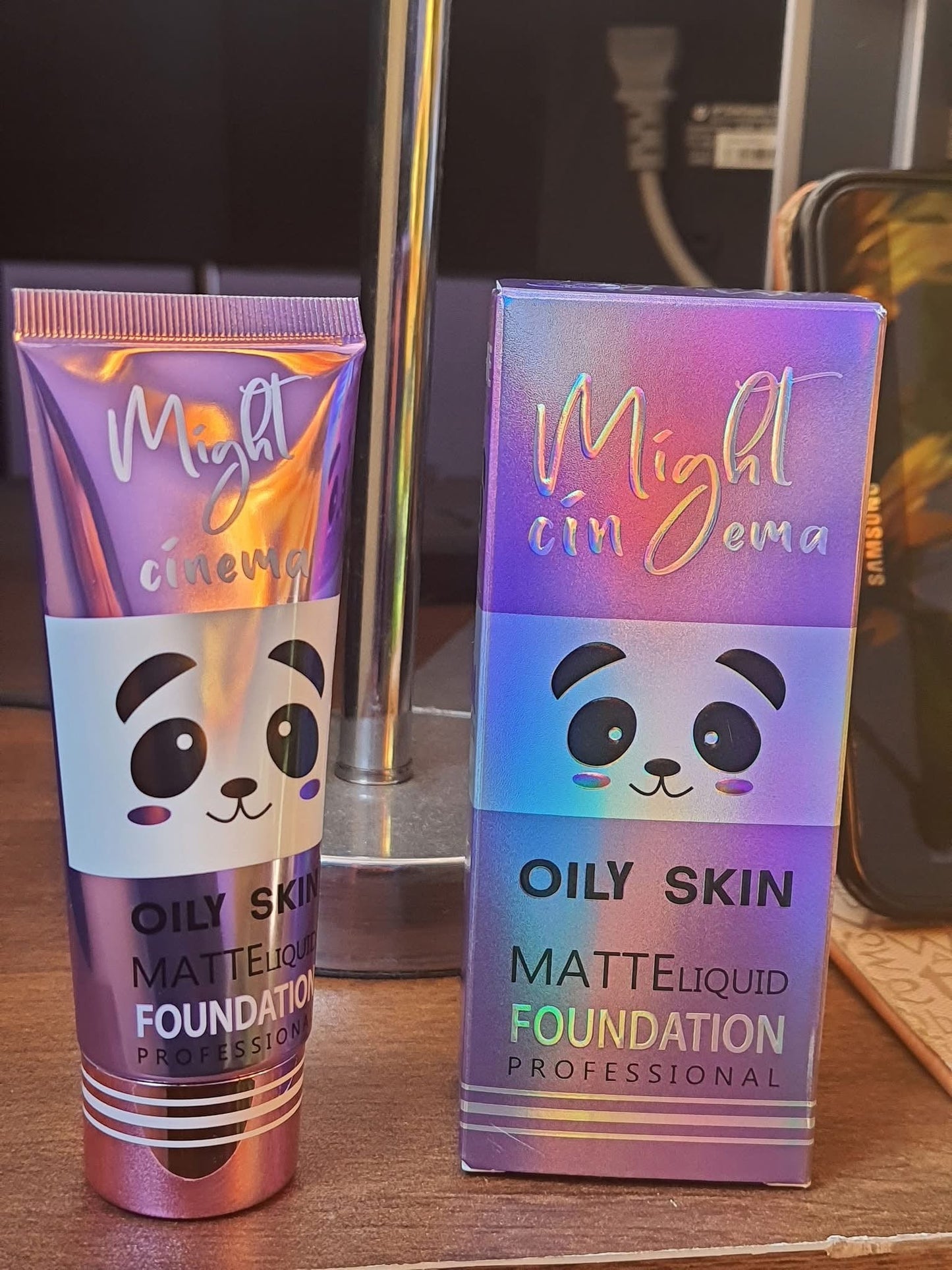 Might Cinema Oily Skin Foundation