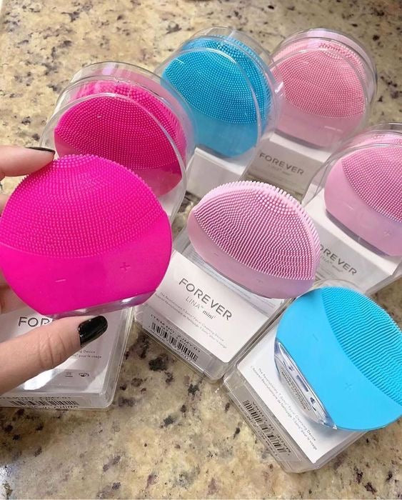 Forever Facial Cleansing Brush